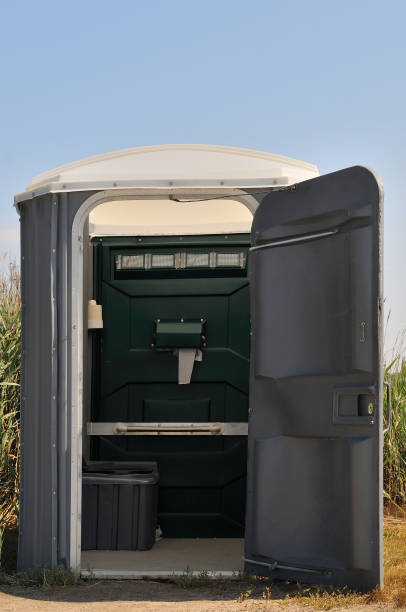 Best Porta potty delivery and setup  in Newark, NY