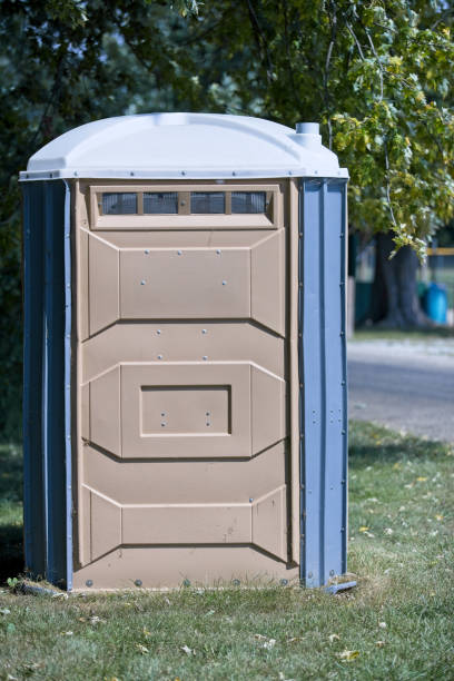 Best Emergency porta potty rental  in Newark, NY
